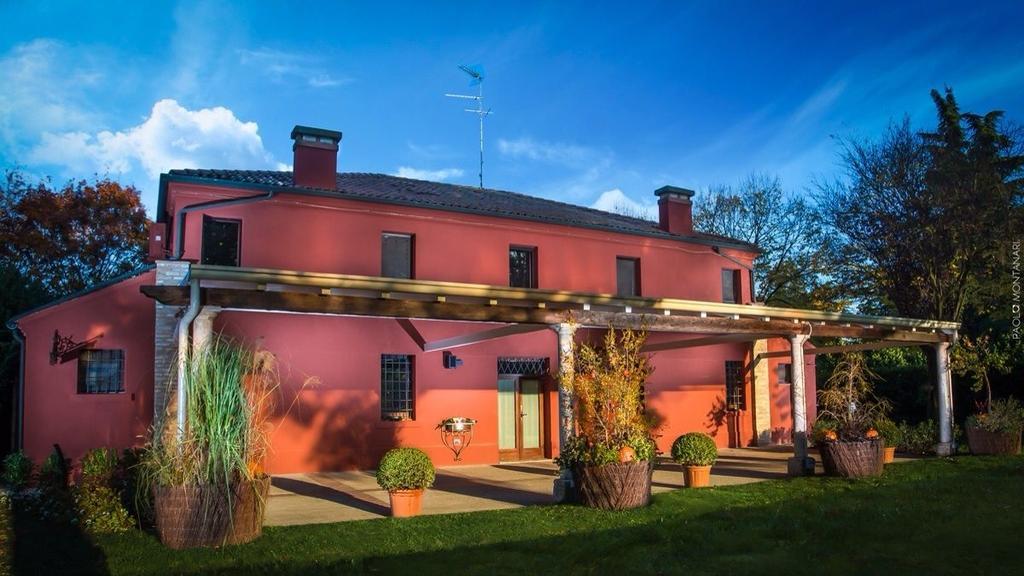 مبيت وإفطار أُكْيوبيلّو Borgo La Colombara المظهر الخارجي الصورة